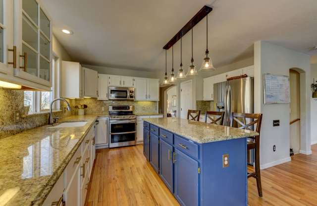 Stunning Upgraded 5BR 4BA Lafayette Home Near Coal Creek Trail & Hwy 287**