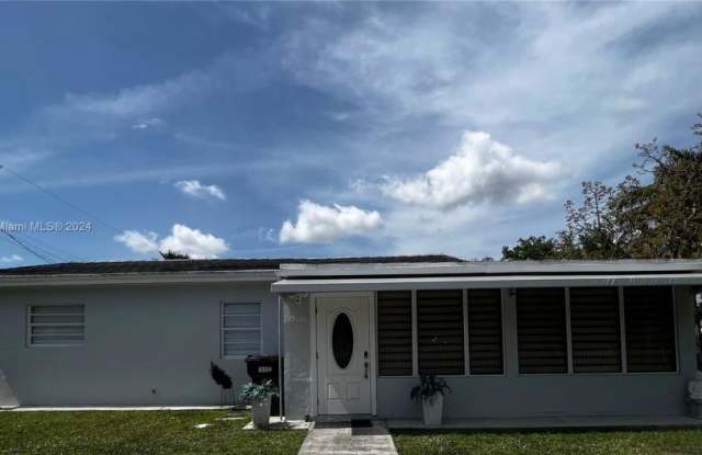 17080 NE 1st Ave - 17080 Northeast 1st Avenue, North Miami, FL 33161