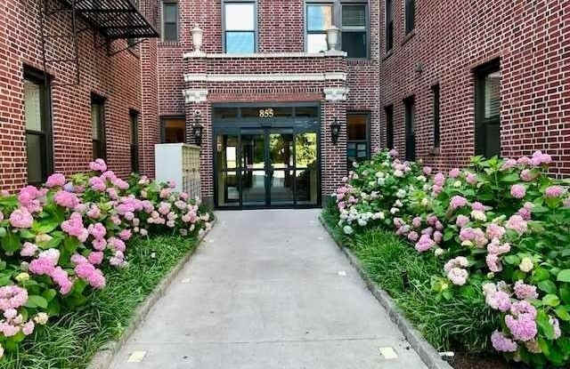 855 Broad Avenue B1