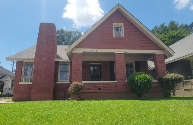 Photo of 975 N Avalon St