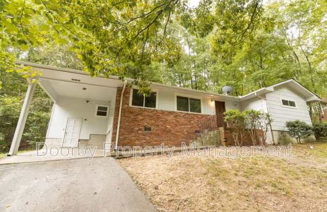 1828 Dogwood Dr