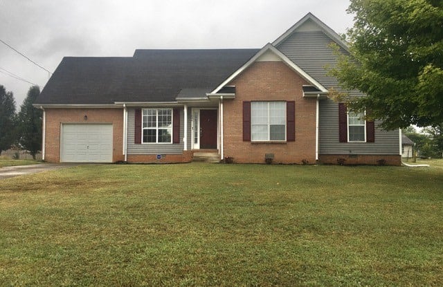 1004 Cooper Dr - 1004 Cooper Drive, Oak Grove, KY 42262