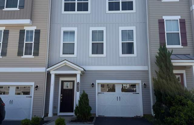TOWNHOME FOR RENT