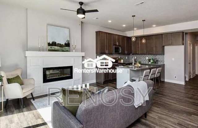 3635 NE Kara Ln