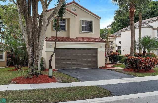 6370 NW 77th Ct