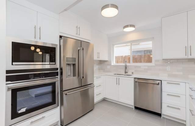 3 Bed / 2.5 Bath home near Mariners Island Park in San Mateo. YouTube tour!