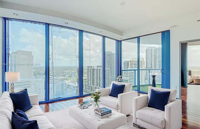 Photo of 333 Las Olas Way