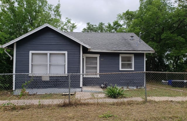 1017 S 12th - 1017 South 12th Street, Temple, TX 76504