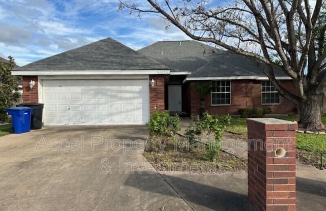 6604 N. 26th St.