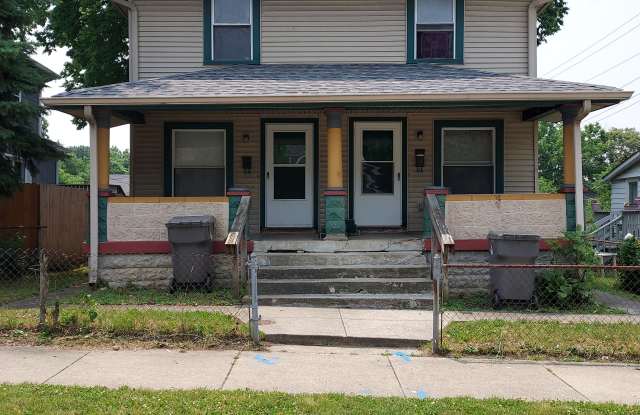 345 W 26th St