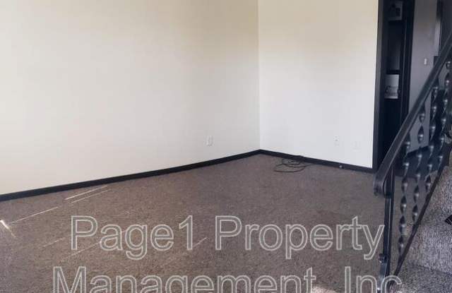 2918 Grinnell Dr. Unit 13