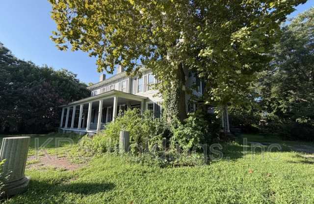 125 S Willard Ave