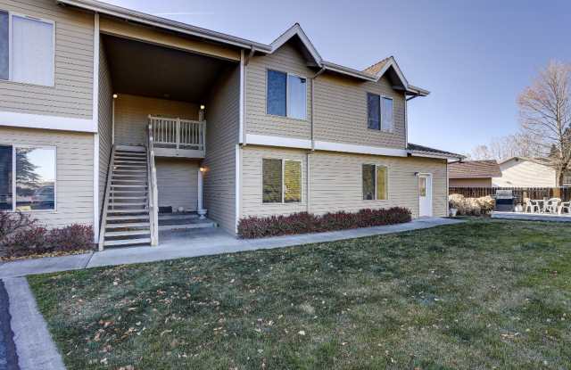 NE Bend Apartment Available 7/1