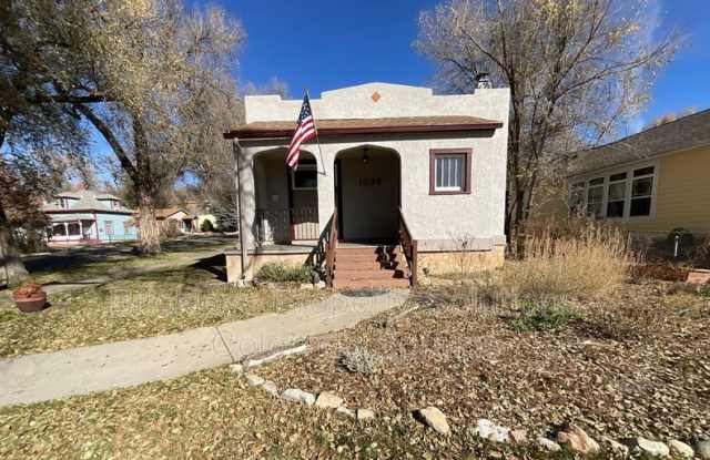 1032 W Pikes Peak Ave