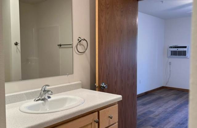 1522 Greenfield Street - 1003