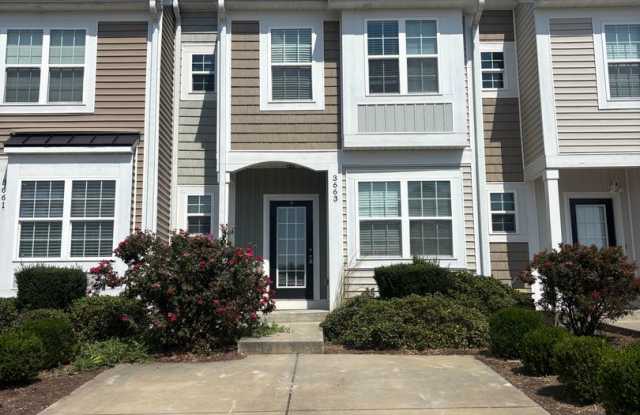 Photo of 3BR/2BA Townhouse in Concord