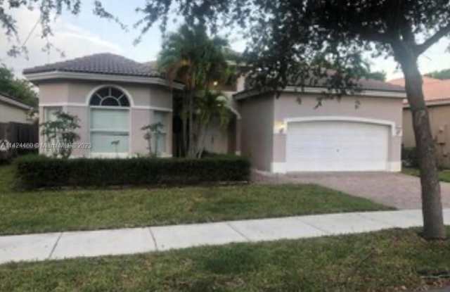 1631 SE 17th Ave - 1631 Southeast 17th Avenue, Homestead, FL 33035