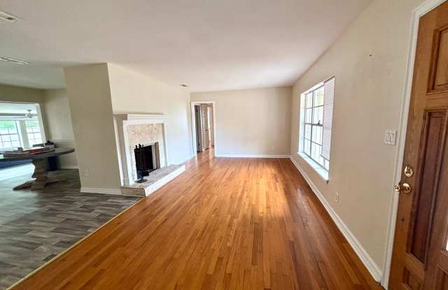 1206 Buena Vista Blvd.