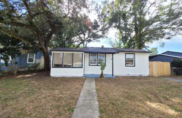 5 Elegans Ave Pensacola, FL 32507 | MOVE IN SPECIAL: HALF OFF first full month of rent!!!