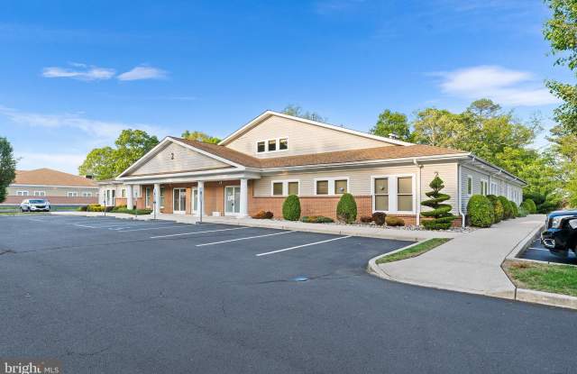 Photo of 1206 W SHERMAN Avenue