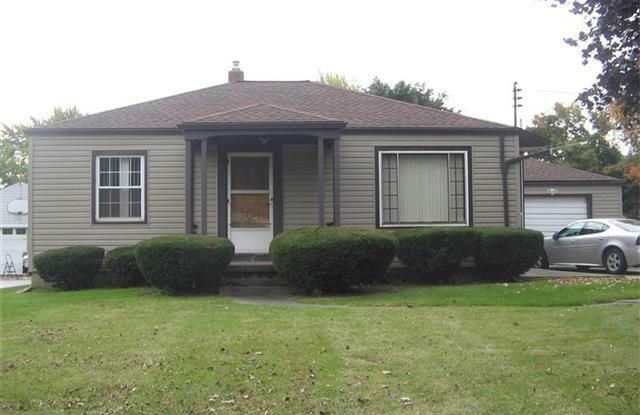 709 Churchill Rd - 709 Churchill Rd, Girard, OH 44420