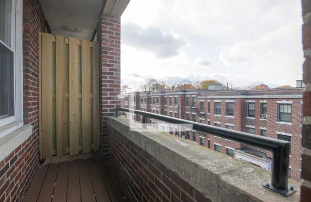 Brighton 2 bedroom ! 9/1 Move in date ! - 127 Sutherland Road, Boston, MA 02135