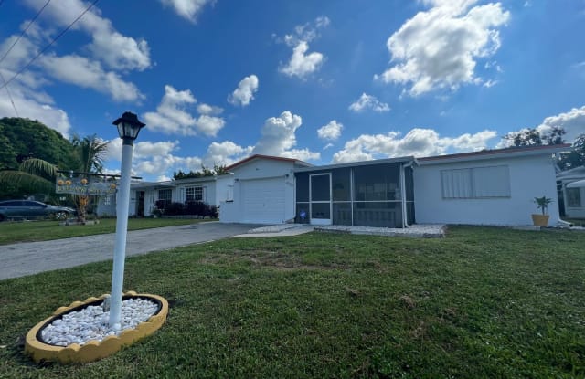 4330 NW 48th Ave - 4330 Northwest 48th Avenue, Lauderdale Lakes, FL 33319