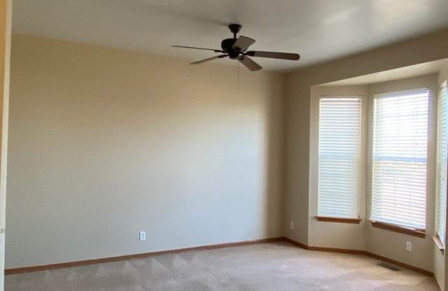 1804 GRANDVIEW Place