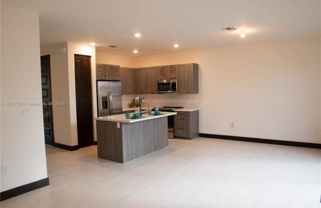 Photo of 15962 NW 91 Court