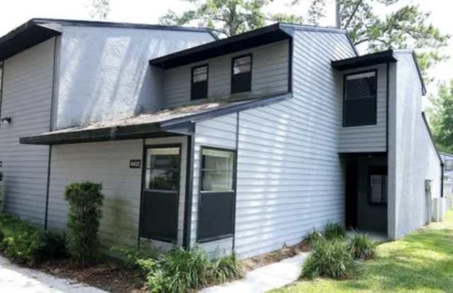 Photo of 4402 SW 21st Lane - .