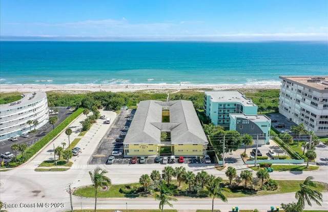 Dolphin Beach - 3820 Ocean Beach Boulevard, Cocoa Beach, FL 32931