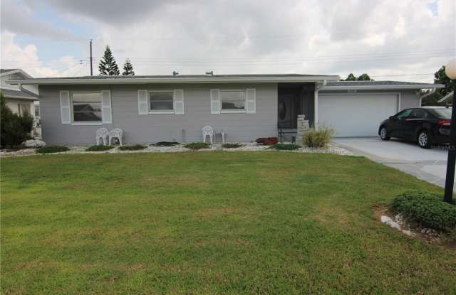 810 OAKMONT AVENUE