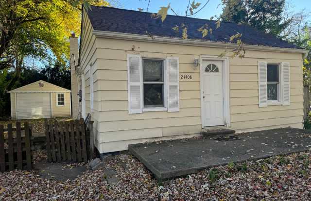 Perfect ranch in great Farmington hills neighborhood.