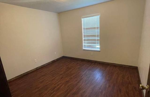 1315 N Twin city hwy 56