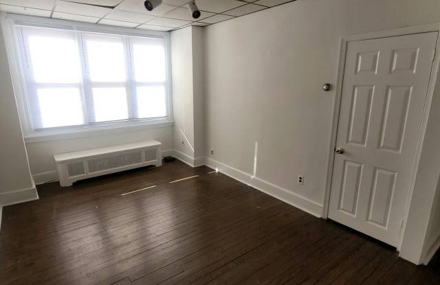 Photo of 2243 S LAMBERT Street unit: 1