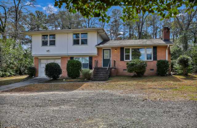 Spacious 3BR Home on Large Lot – Just Minutes from USC!