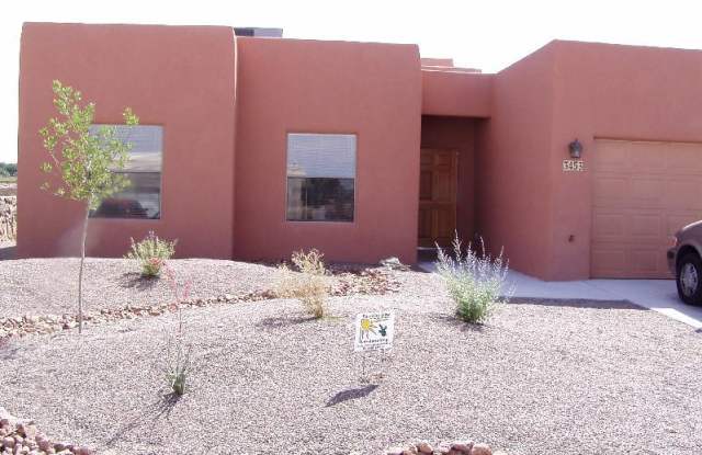 Nice home in Elks Area, easy access to Highway 70!