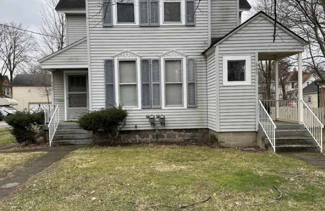605 Village Street