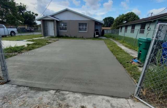 692 NW 12th St - 692 Northeast 12th Street, Florida City, FL 33034