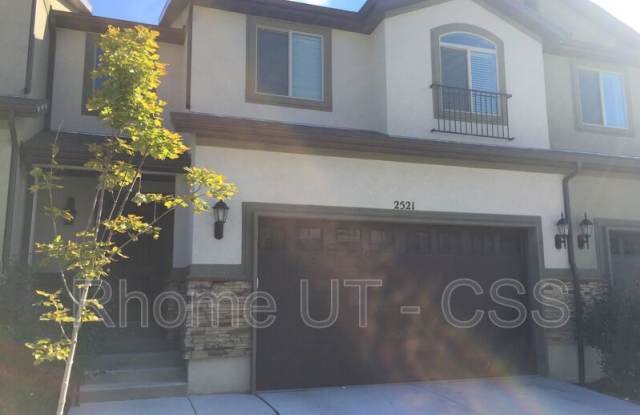 2581 W Cottonwood Dr