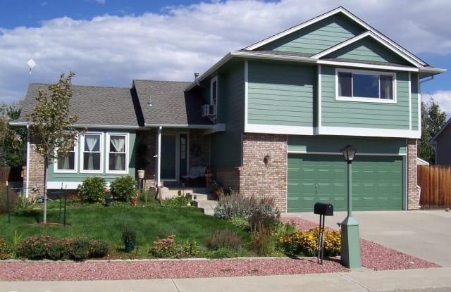 2008 Red Cloud Rd - 2008 Red Cloud Road, Longmont, CO 80504