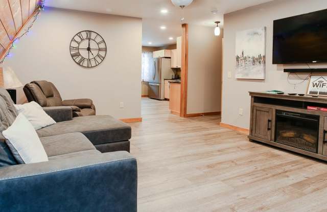 Photo of 713 Paris Hill Road