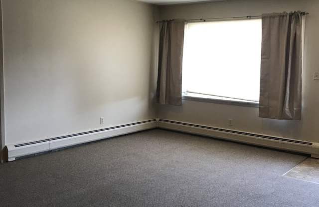 Spacious 3-Bedroom, 4 Plex – Pet Friendly