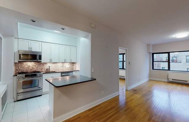 224 E 47th St