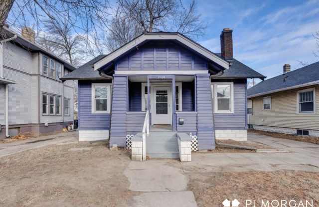 3 bedroom, 1 bathroom Rental!