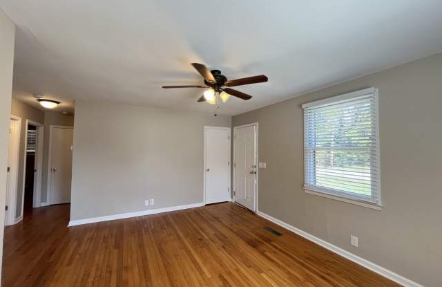 COMING SOON! 2 Bedroom Duplex Close to MTSU  Downtown Murfreesboro