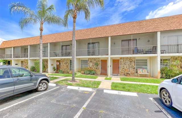 5235 SW 40th Ave