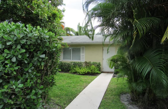 614 NE 3rd Street - 614 NE 3rd St, Delray Beach, FL 33483