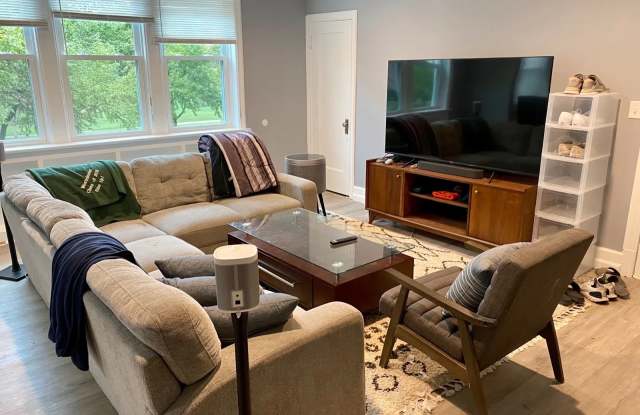 Photo of 7250 Pershing Avenue - 1