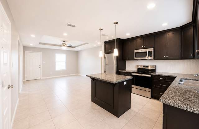 205 Teak Dr